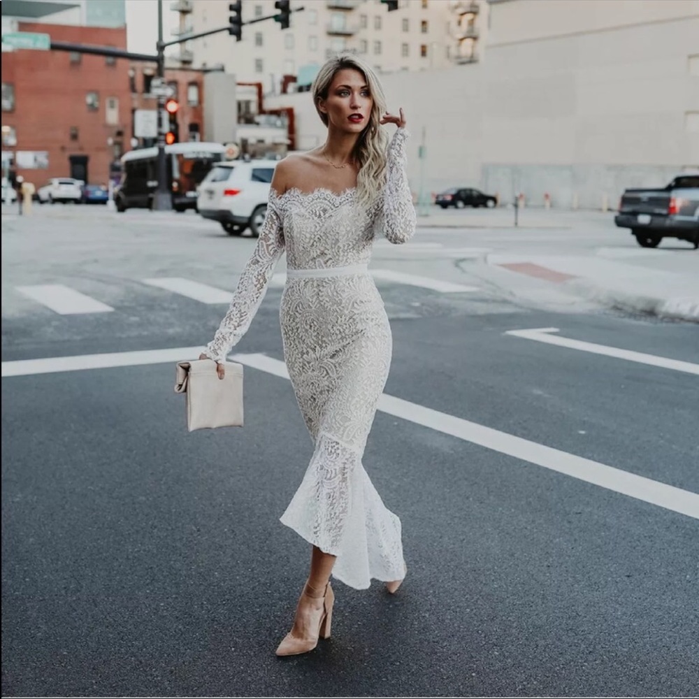 LAST 1! White Off Shoulder Mermaid Lace Dress - Picture 5 of 8